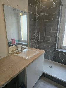 Photo de galerie - Montage de meuble de salle de bain avec pose de miroir 