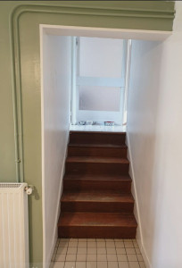 Photo de galerie - Escalier mur peint en blanc satinée 