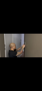 Photo de galerie - Pose cornière et poignée blindée 