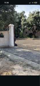 Photo de galerie - Création d’une entrée de portail en pavés.
