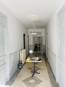 Photo de galerie - Rénovation couloir enduit peinture 