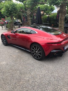 Photo de galerie - Nettoyage complet Aston Martin