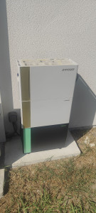 Photo de galerie - Pose batterie IZYPOWER avec prise électrique dédiée avec disjoncteur 16A