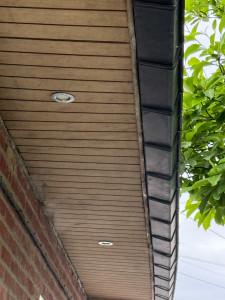 Photo de galerie - Installation luminaires sous cache moineaux 