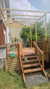 Photo de galerie - Création terrasse plus pergola bois 
