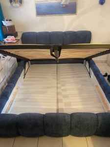 Photo de galerie - Montage lit coffre 