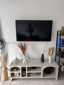 Photo de galerie - Installation d’une TV avec son support au mur