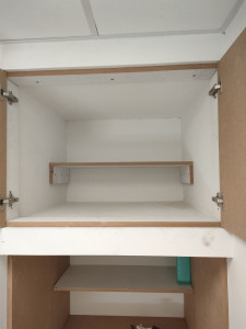 Photo de galerie - Création de placard avec des étagères 