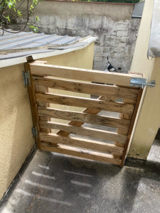 Photo de galerie - Conception et pose d’un portillon sur mesure 