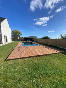 Photo de galerie - Création d'une terasse en bois au toure d une piscine 