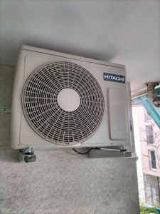 Photo de galerie - Installation d'une climatisation.