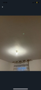 Photo de galerie - Plafond avant installation d’un ventilateur de plafond