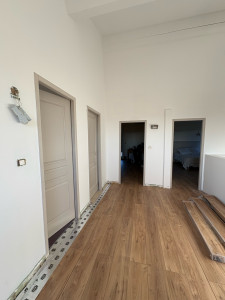 Photo de galerie - Peinture des portes, des murs , et pose de parquet