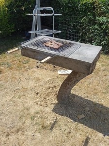 Photo de galerie - Barbecue béton