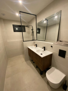 Photo de galerie - Salle de bain que j’ai réalisé (wc suspendu, montage meuble + pose dévier + mitigeur + colline de douche et évacuation) 