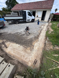 Photo de galerie - Réalisation d’une  fondation pour muret 