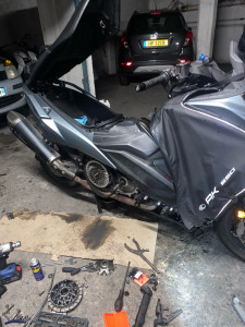 Photo de galerie - Entretien Maxiscooter