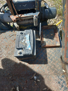 Photo de galerie - Réalisation d'un support pour une baterie sur un plateau dépanneuse