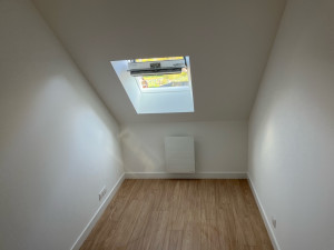 Photo de galerie - Placo et bande et peinture et sol parquet 