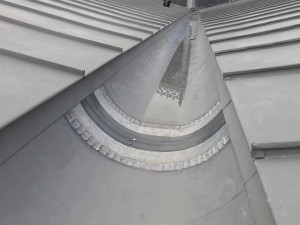 Photo de galerie - Chêneau encaissé zinc quartz