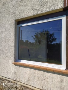 Photo de galerie - Pose d'une menuiserie fixe 