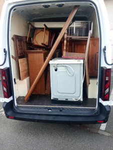 Photo de galerie - Chargement au RDC → Déchargement au 5ᵉ étage avec ascenseur
Manutention soigneuse des meubles, cartons et électroménagers.