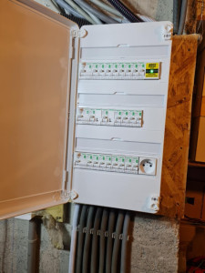 Photo de galerie - Remise aux normes d'un tableau électrique