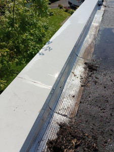 Photo de galerie - Nettoyage toit plat