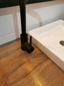 Photo de galerie - Pose mitigeur avec perçage plan de vasque salle de bain 