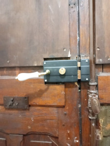 Photo de galerie - Pose de serrure 