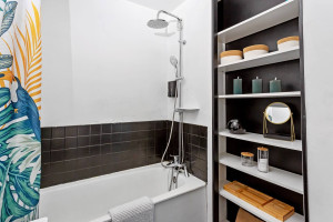 Photo de galerie - Une salle de bain nettoyée et organisée