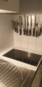 Photo de galerie - Plaque de cuisson encastrée et finitions carrelage