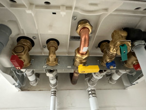 Photo de galerie - Pose chaudière eau chaude et chauffage 