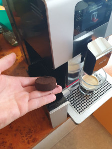 Photo de galerie - Réparation du broyeur d’une machine à café.
Diagnostic, démontage, nettoyage complet et remise en état du mécanisme de mouture pour un fonctionnement optimal.