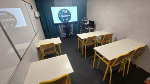 Photo de galerie - Salle spécialisé pour des cours sur place ou virtuel de très haute qualité