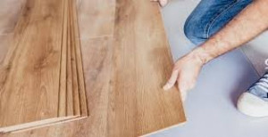 Photo de galerie - Pose parquet stratifié, collé, cloué, pose plynthes, lino, 