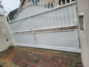 Photo de galerie - Le portail  après  mon intervention client  satisfait 