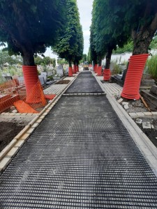 Photo de galerie - Pose de pave et préparation pour beton désactivé 