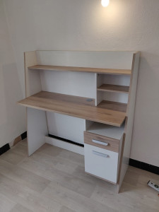 Photo de galerie - Montage bureau enfant 