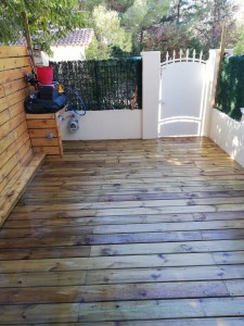 Photo de galerie - Pose petite terrasse en bois 