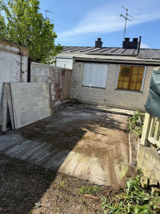 Photo de galerie - Démolition et évacuation d’un garage 