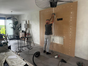Photo de galerie - Encadrement pour cheminée et tv