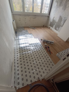 Photo de galerie - Pose parquet stratifié de chez Leroy Merlin