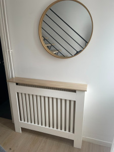 Photo de galerie - Fabrication et installation sur mesure d'un cache radiateur. 