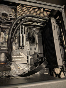 Photo de galerie - Montage d'un watercooling Corsair 