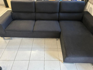 Photo de galerie - Nettoyage en profondeur d'un canapé à la vapeur.