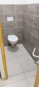 Photo de galerie - Nettoyage des bloc sanitaire au chantier 