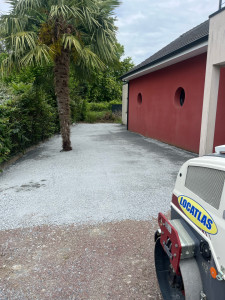 Photo de galerie - Terrassement, création, aménagement d’aller cours extérieur