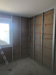 Photo de galerie - Isolation, pose d'une structure métallique 