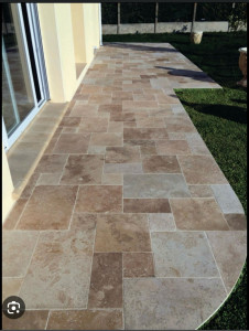 Photo de galerie - Pose terrasse travertin 